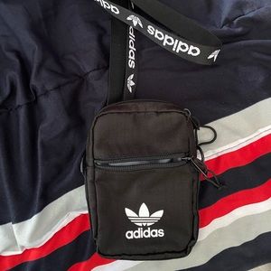 Adidas shoulder side bag